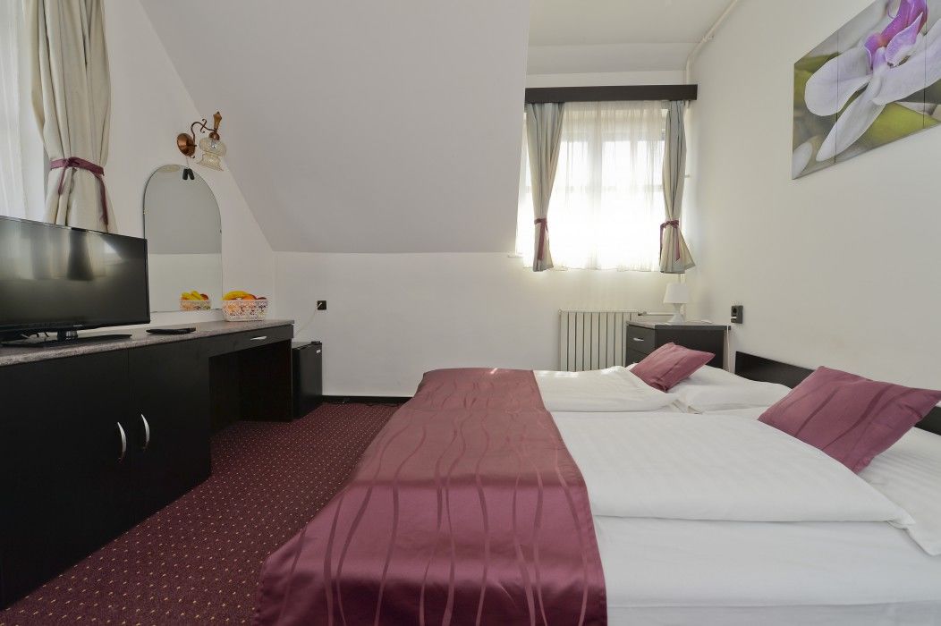 Budai Hotel Budapest Exterior photo
