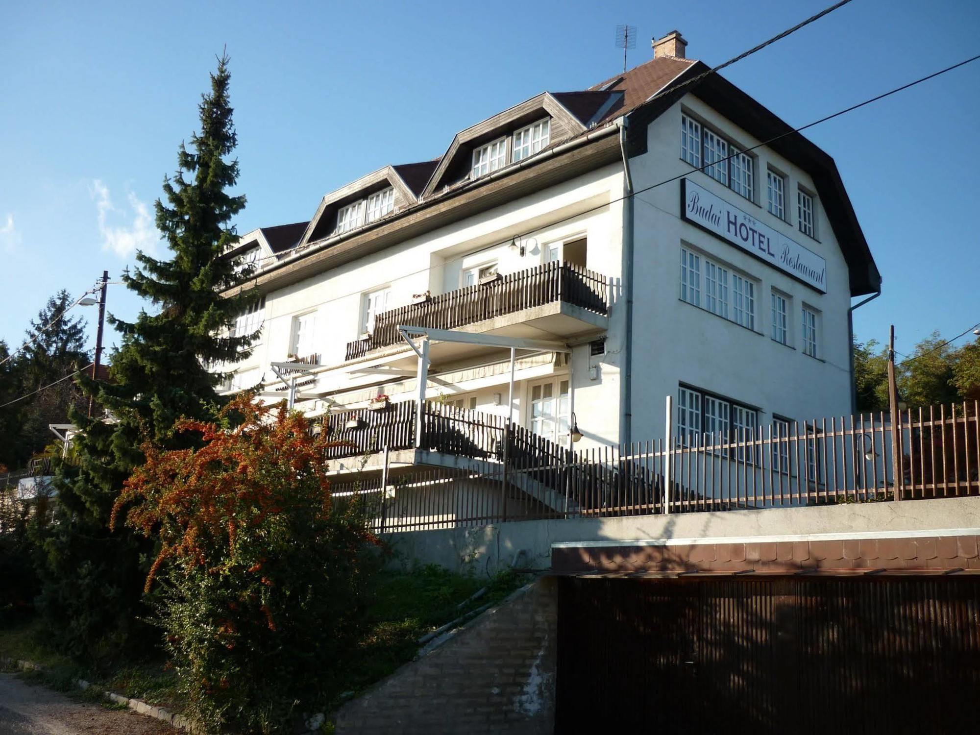 Budai Hotel Budapest Exterior photo